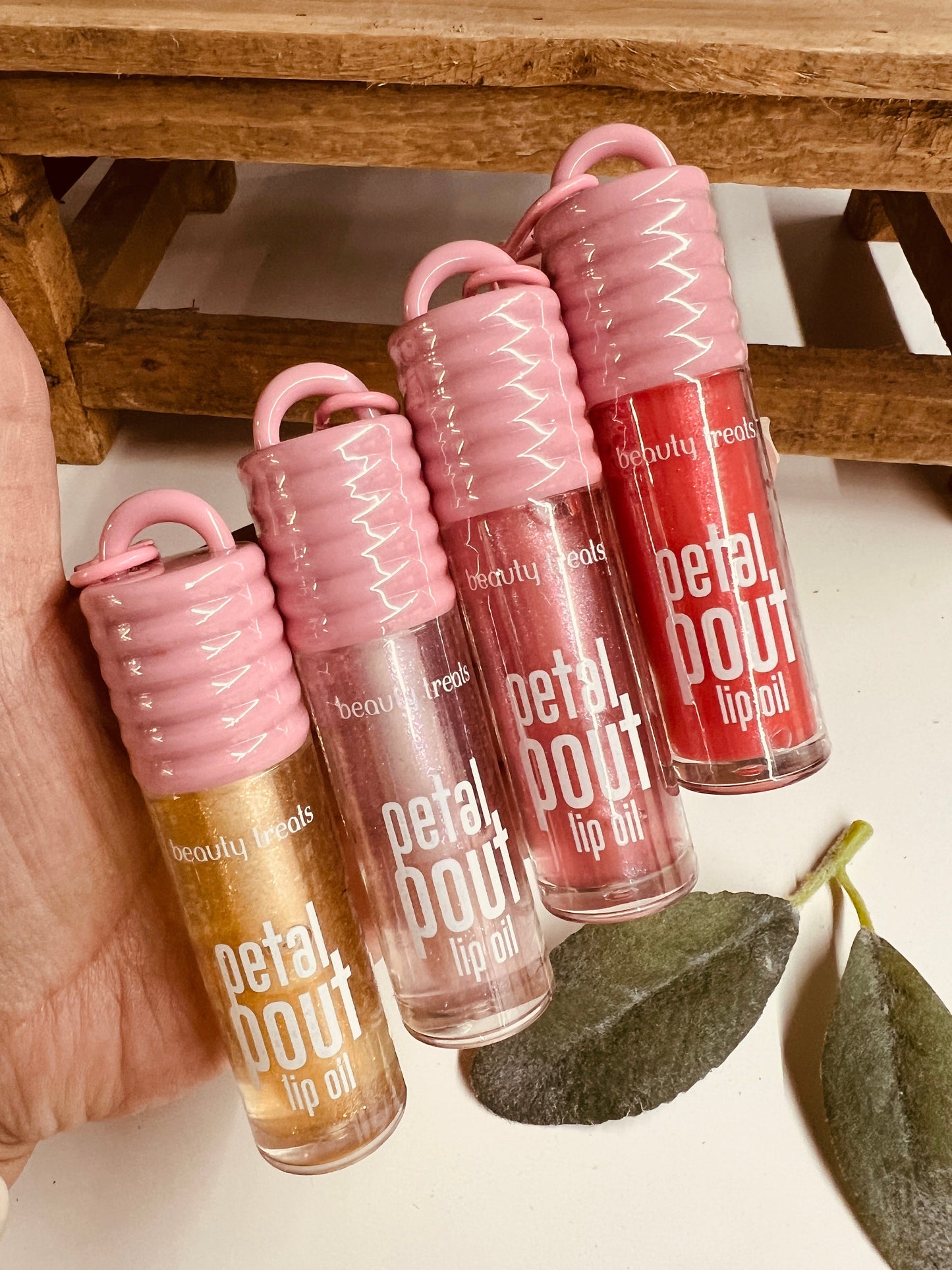 LIP GLOSS