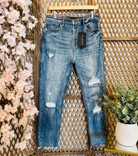 Load image into Gallery viewer, Risen Distressed Relaxed Fit Skinny
