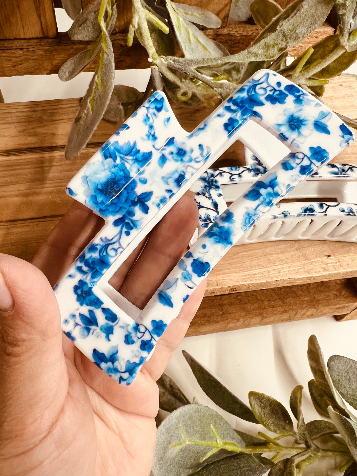 FLORAL HAIR CLIP