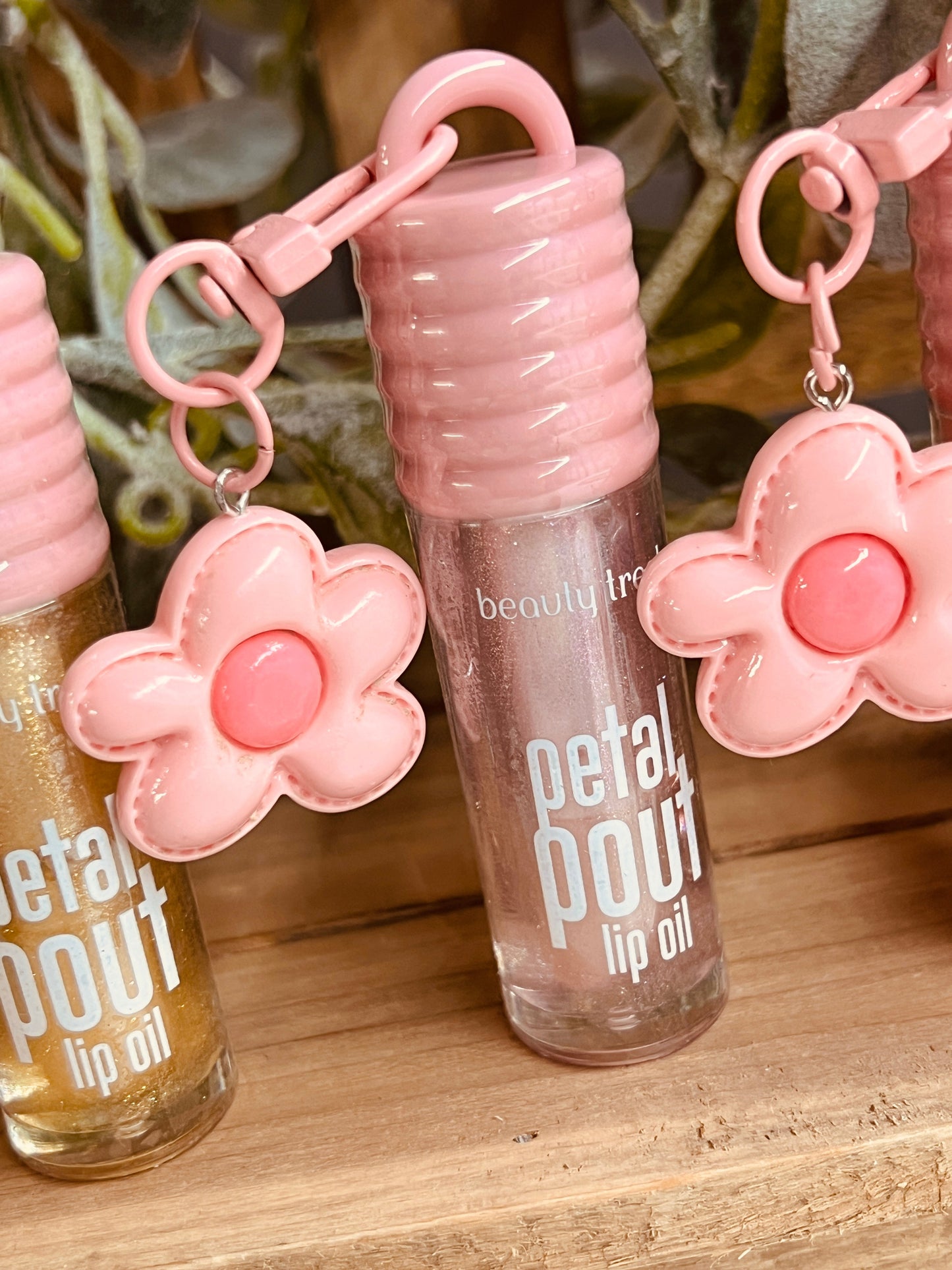 LIP GLOSS