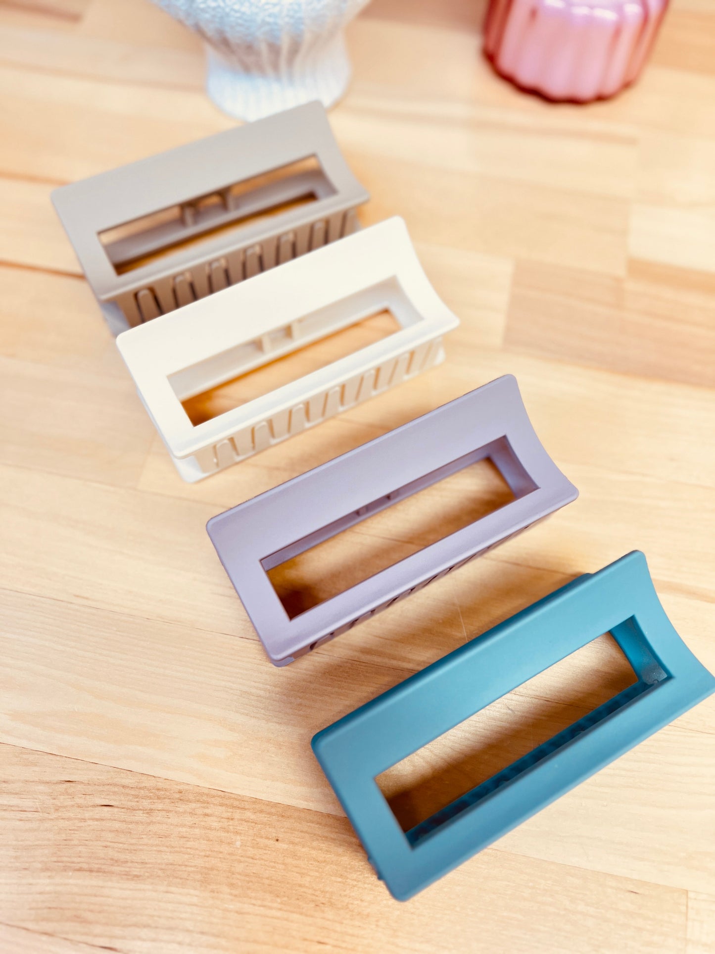 4” MATT HAIR CLIP