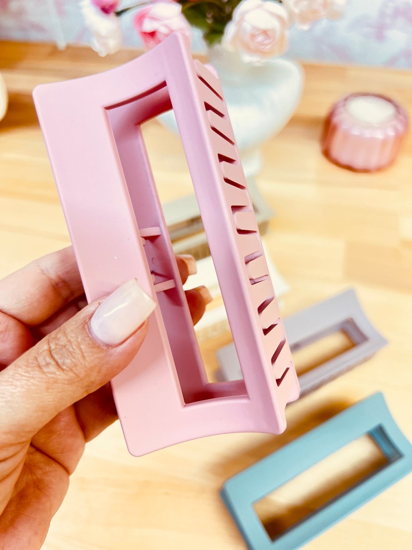 4” MATT HAIR CLIP