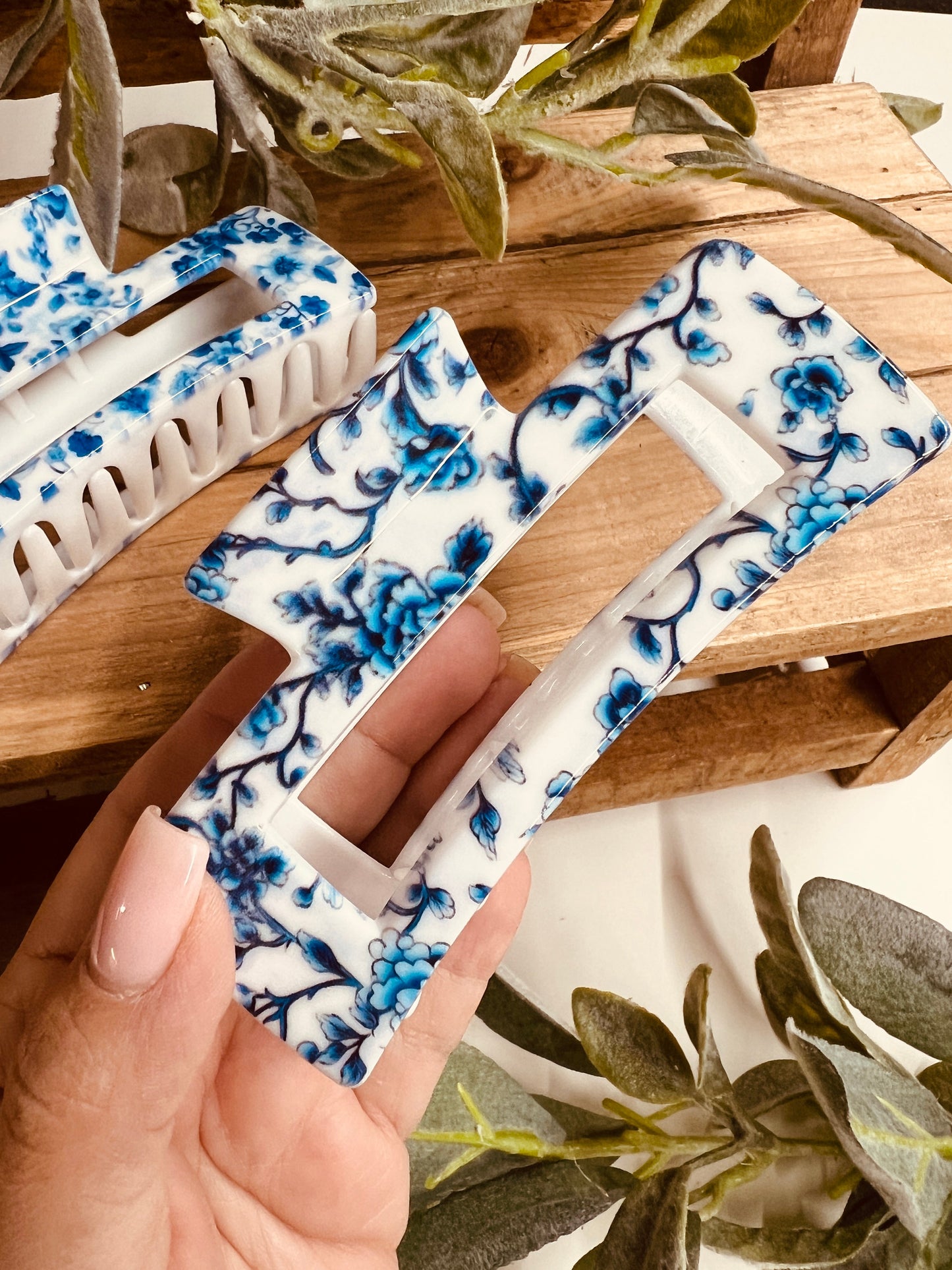 FLORAL HAIR CLIP