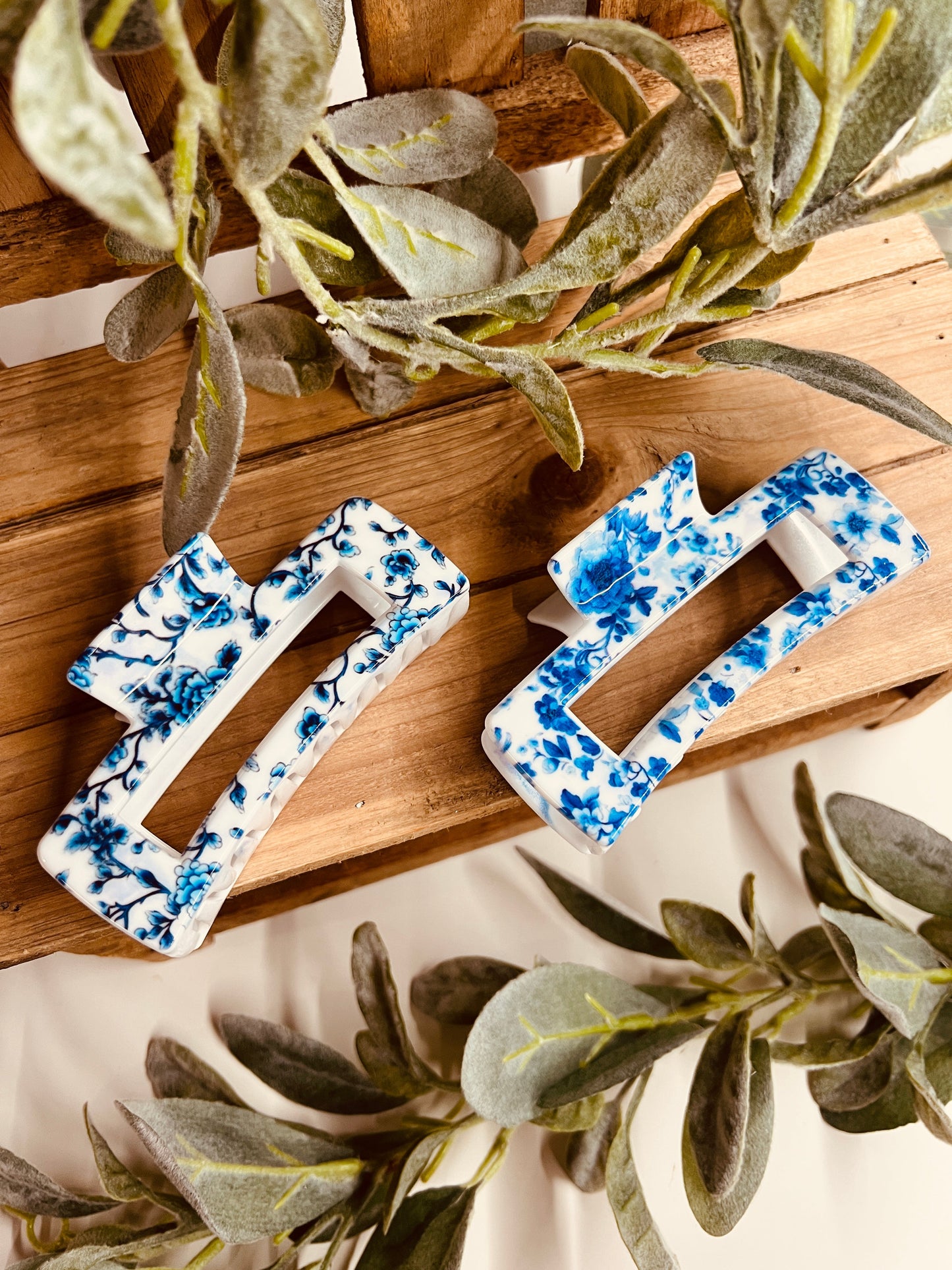 FLORAL HAIR CLIP